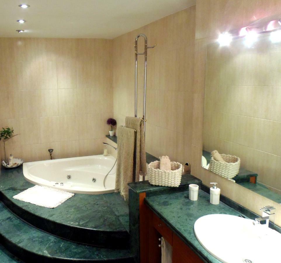 Apartamento Atico-Spa Санта-Барбара Экстерьер фото